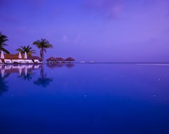 Hotel Velassaru Maldives Resort (Atolón de Male meridional, Islas Maldivas)