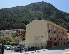 Hotel Parras Arnedillo (Arnedillo, Spain)