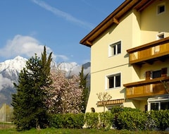 Khách sạn Morenfeld (Algund, Ý)