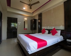 Khách sạn Oyo 39761 Mayura (Solapur, Ấn Độ)