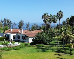 Cijela kuća/apartman Beautiful Villa In Exclusive 5,000m2 Botanical Garden With Private Heated Pool (La Orotava, Španjolska)