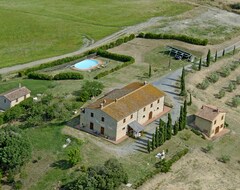 Otel Azienda agricola e turistica Santa Lina (Pomarance, İtalya)