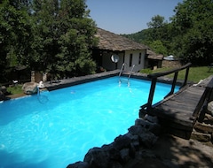 Hotel Dzhelepova Guest House- Pool Access (Gabrovo, Bulgarien)
