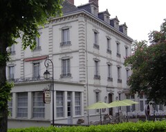 Hotel Des Thermes (Bourbon-l'Archambault, France)