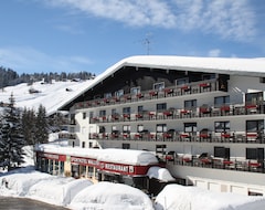 Khách sạn Sporthotel Walliser (Hirschegg, Áo)