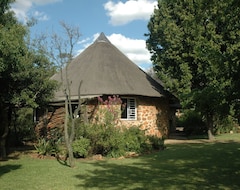 Khách sạn Dzata Private Game Lodge (Hammanskraal, Nam Phi)