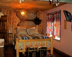Otel Cliff House Lodge Hot Tub Cottages (Morrison, ABD)