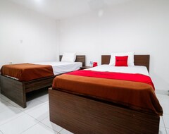 Hotel RedDoorz Plus at Pelita Guest House Balikpapan (Balikpapan, Indonesia)
