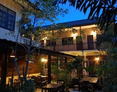Khách sạn The Outside Inn (Ubon Ratchathani, Thái Lan)