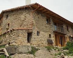 Otel Mas Rural El Negre (Ogassa, İspanya)
