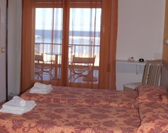 Khách sạn Hotel Nautic (Rimini, Ý)