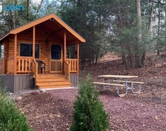 Toàn bộ căn nhà/căn hộ Lakewood Park Campground - Luxury Cabin (Pottsville, Hoa Kỳ)