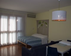 Hotelli Cernobbio Residence (Cernobbio, Italia)