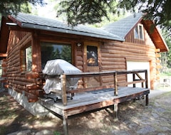 Entire House / Apartment Cabin With Sleeping Loft 20 Miles From Ne Entrance Of Yellowstone (Cody, USA)