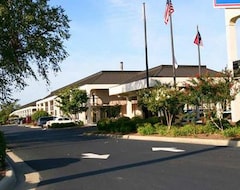 Khách sạn Baymont inn & suites Fayetteville I-95 (Fayetteville, Hoa Kỳ)
