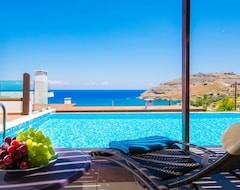 Hele huset/lejligheden Sea View Villa, Short Walk To The Beach, Restaurants, Bars And 3km From Lindos! (Lindos, Grækenland)