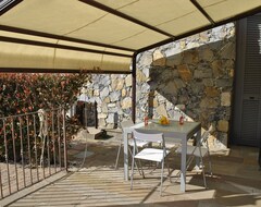 Koko talo/asunto Cosy Apartment With Terrace, In A Residence With Swimming Pool And Spa Centre (Finale Ligure, Italia)