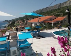 Hotel Blue View (Dugi Rat, Kroatien)
