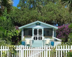 Toàn bộ căn nhà/căn hộ Charming 1935 Florida Cottage Overlooking Lake Tulane (Avon Park, Hoa Kỳ)