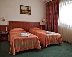 Hotel Lukacs (Kazincbarcika, Hungary)