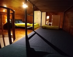 Hostel / vandrehjem Hostel Theorynomad (Ericeira, Portugal)