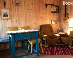 Toàn bộ căn nhà/căn hộ Small Apartment In Breb S Cosy Barn (Cavnic, Romania)