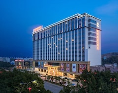 Venus International Hotel (fengshun Huamao Hot Spring) (Fengshun, Çin)