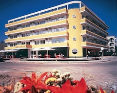 Hotel San Remo (Larnaca, Cyprus)