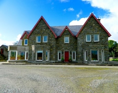 Oda ve Kahvaltı Lake House (Dunmanway, İrlanda)