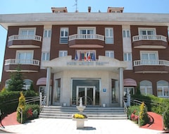 Khách sạn Hotel Camino Real (Valdefresno, Tây Ban Nha)