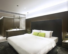 Hotel Ease - 旭逸酒店 (Hong Kong, Hong Kong)