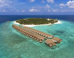 Reethi Faru Resort (Mafuri, Islas Maldivas)