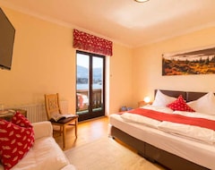 Classic Double Room With Balcony And Lake View - Hotel Garni Seehang & Seelounge (St. Gilgen, Avusturya)