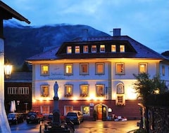 Hotelli Hotel Döllacher Dorfwirtshaus (Großkirchheim, Itävalta)