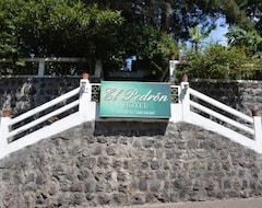 El Pedron Hotel (Baños, Ecuador)