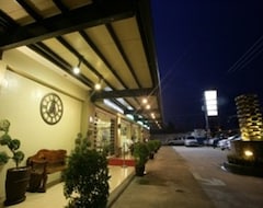 Otel The Grand L Square & Residences (Tarlac City, Filipinler)