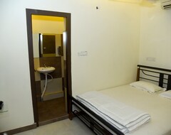 Hotel OYO 13138 Airport Motel (Kolkata, India)