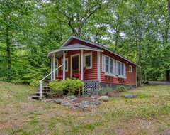 Casa/apartamento entero Updated Lakefront Cottage W/ Shared Grill & Boat Dock - Near Acadia (Orland, EE. UU.)