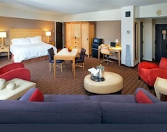 Khách sạn The Avalon Hotel & Conference Center (Erie, Hoa Kỳ)