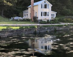 Hele huset/lejligheden Historisk Cape Cod Home at Rosario Resort. Vand Views, & Marina! (Eastsound, USA)