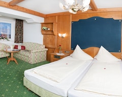 Hotel Almhof Lackner (Ried im Zillertal, Austria)