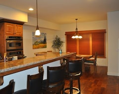 Hele huset/lejligheden Luxury 4 Br 3.5 Bt Home Close To Northstar, Squaw, Lake Tahoe And Truckee Town (Truckee, USA)