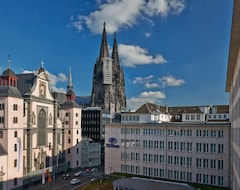 Hotel Hilton Cologne (Cologne, Germany)