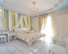 Khách sạn Summer Memories (Agios Georgios, Hy Lạp)