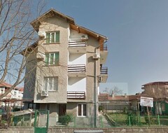 Hotel Rosi ex Kashtata pod shtarkelite (Tsarevo, Bulgaria)