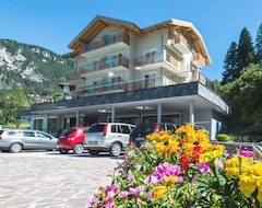 Khách sạn Hotel Fontanella (Molveno, Ý)