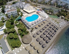 CHARM BEACH HOTEL (Akyarlar, Turkey)
