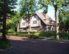 Bed & Breakfast Leonard at Logan House (Grand Rapids, USA)