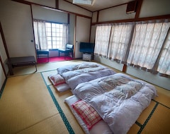 Pansion Kagura Mitsumata Cottage (Yuzawa, Japan)