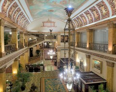 The Pfister Hotel (Milwaukee, USA)